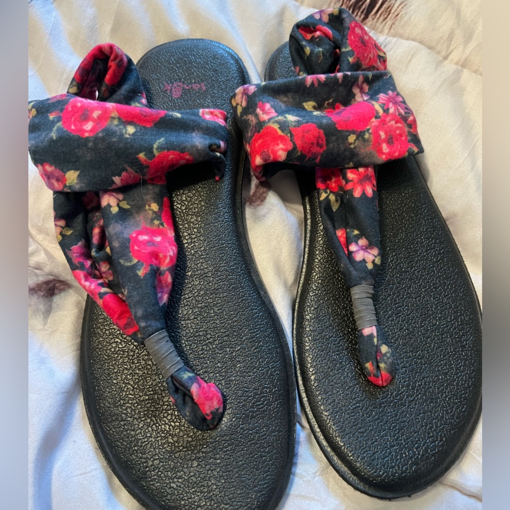 Women's Floral Sandals